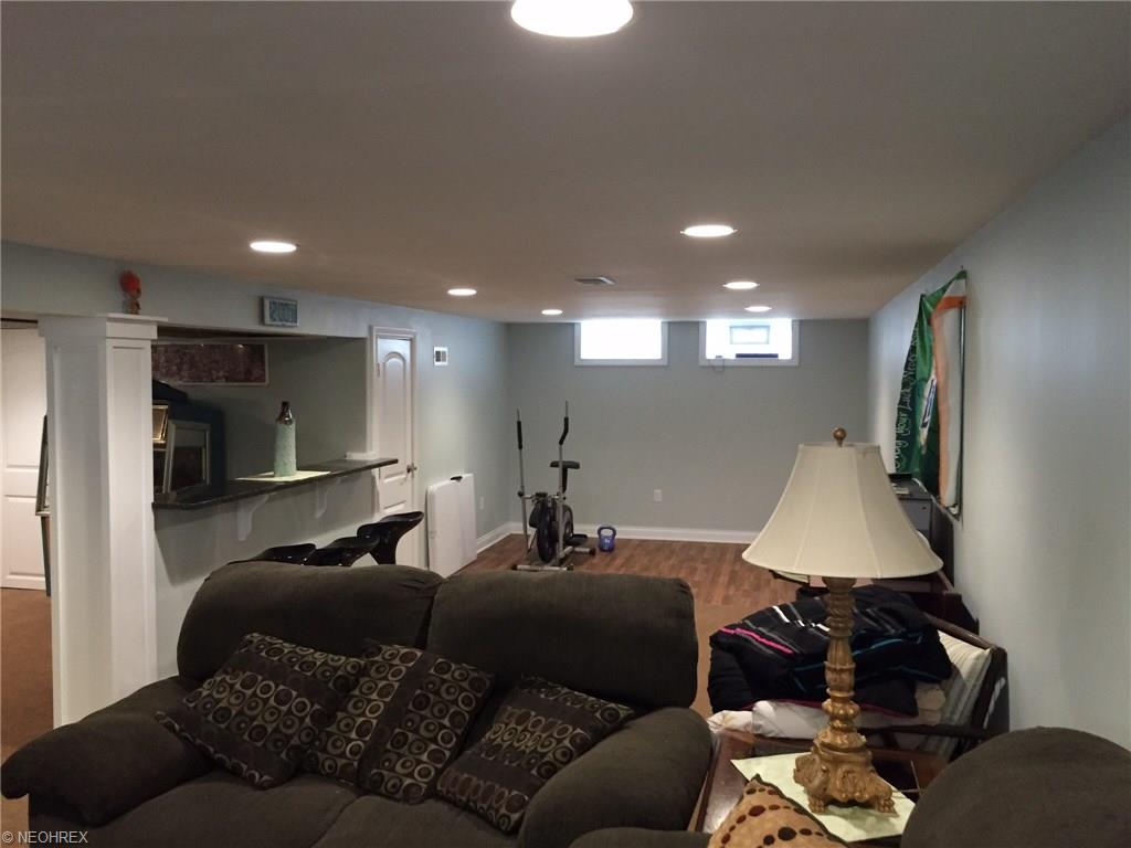 Undisclosed, Willowick, OH 44095 photo 14