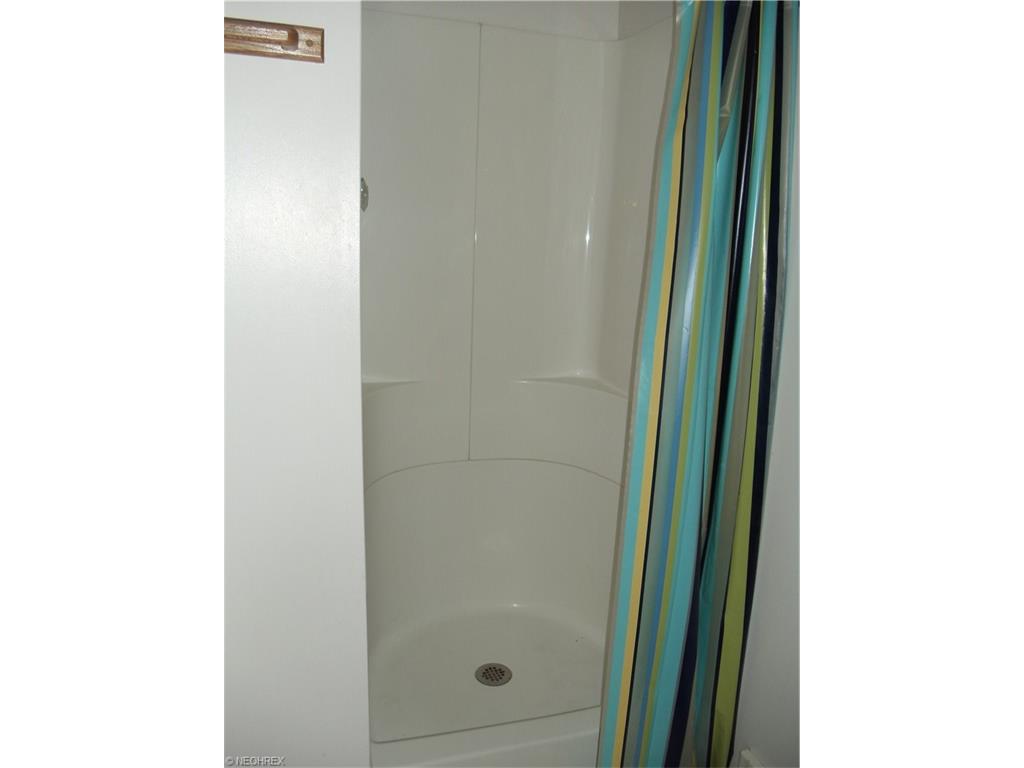 4805 Eldo St, Willoughby, OH 44094 photo 21