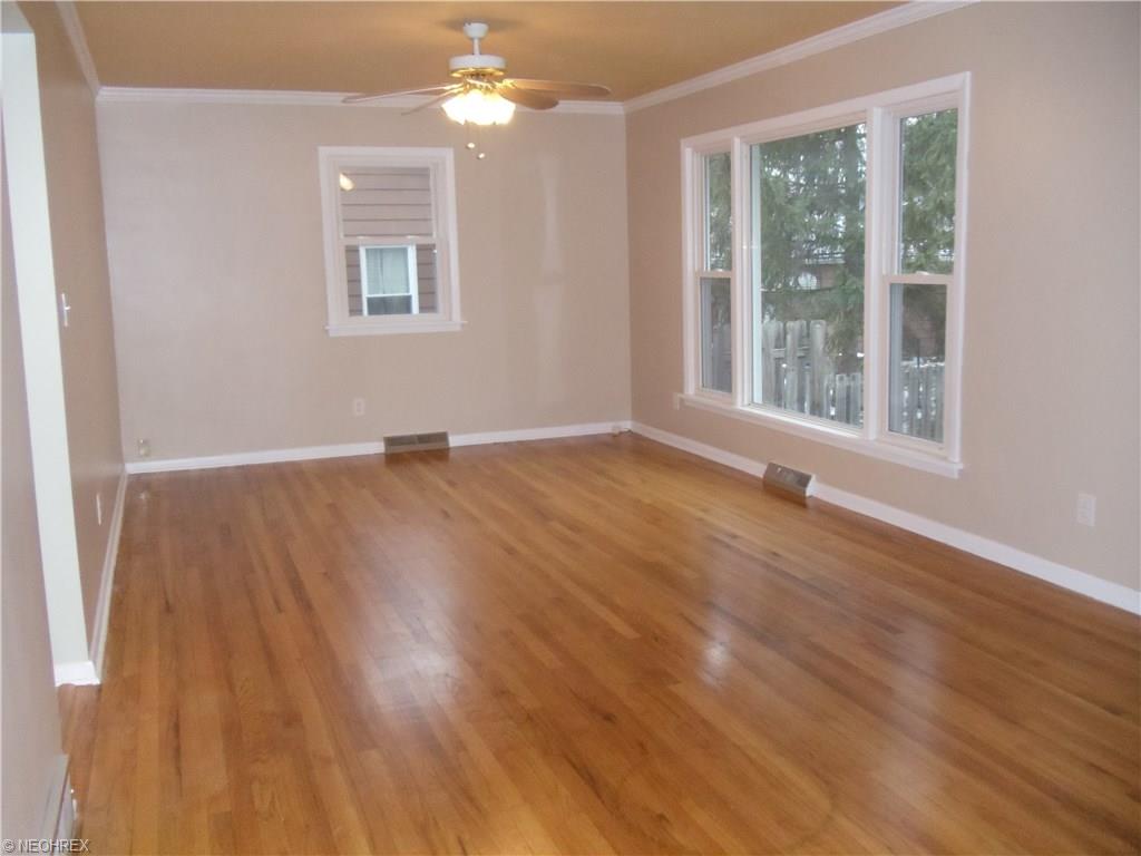 4805 Eldo St, Willoughby, OH 44094 photo 6