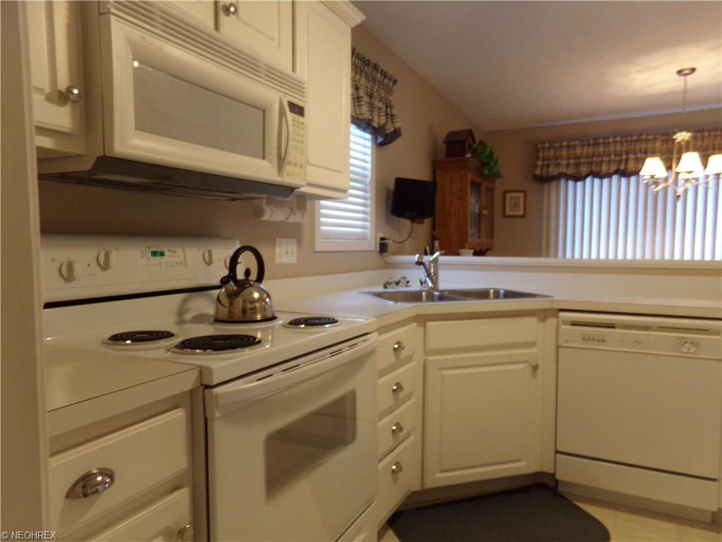 114 Gleneagle Dr, Elyria, OH 44035 photo 11