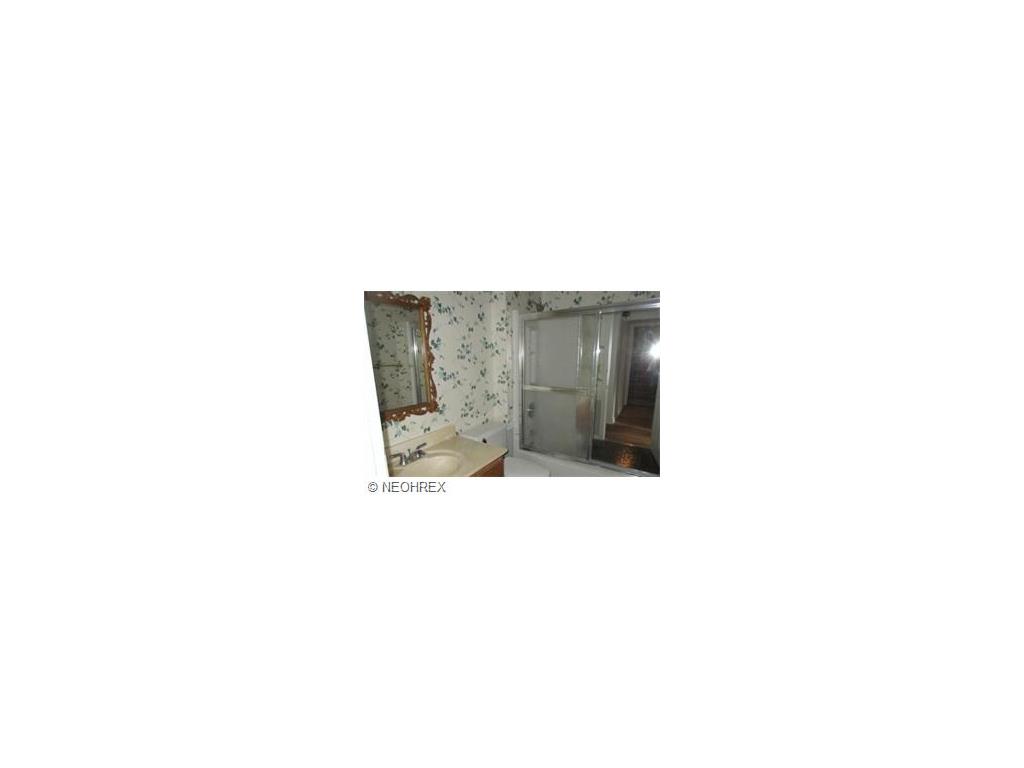 6611 Ridgewood Ave, Parma, OH 44129 photo 11