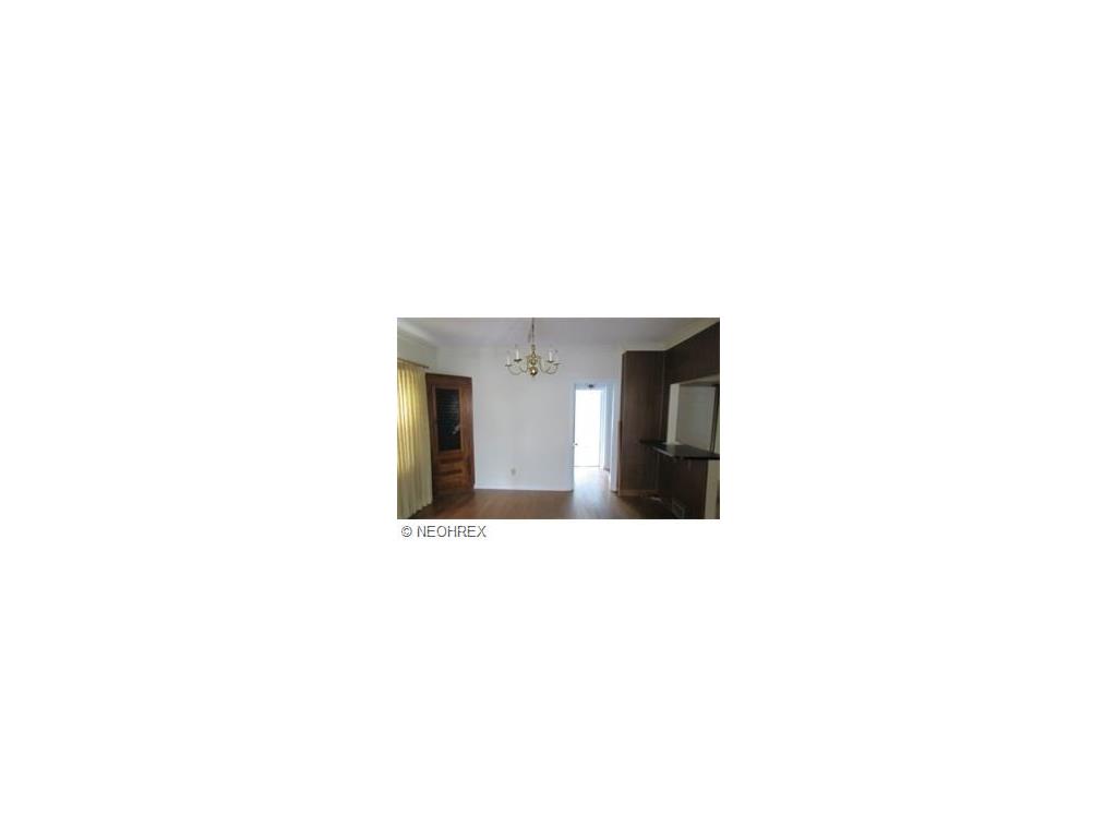 6611 Ridgewood Ave, Parma, OH 44129 photo 8