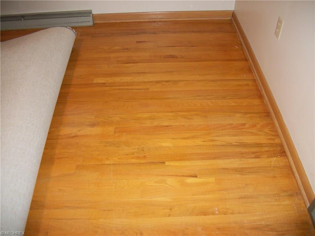 211 High St, Dover, OH 44622 photo 17