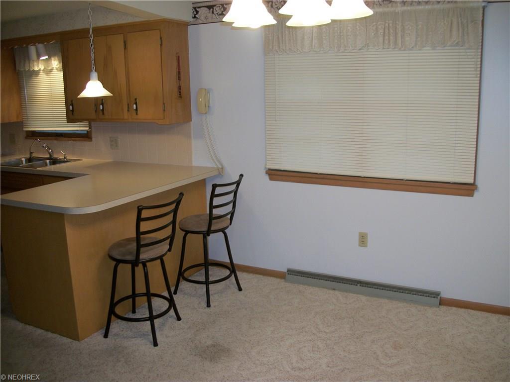 211 High St, Dover, OH 44622 photo 5