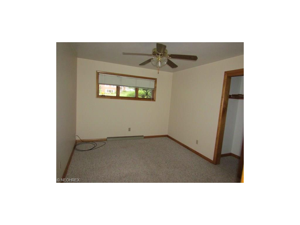 6312 Melody Rd NE, Canton, OH 44721 photo 7