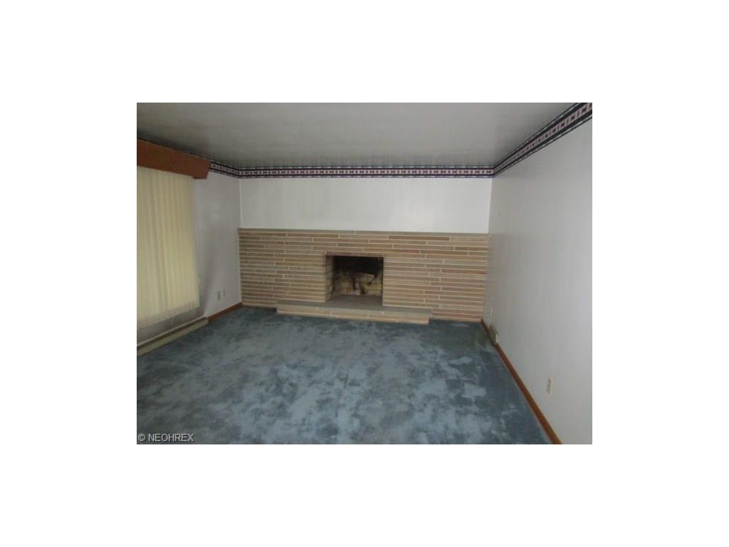 6312 Melody Rd NE, Canton, OH 44721 photo 5