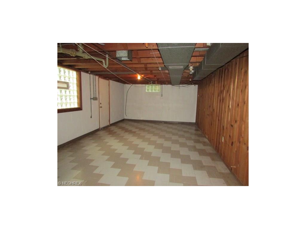 6312 Melody Rd NE, Canton, OH 44721 photo 8