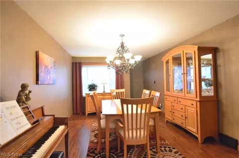 618 Como St, Struthers, OH 44471 photo 5
