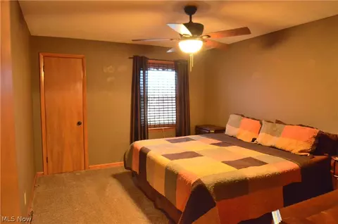 618 Como St, Struthers, OH 44471 photo 9