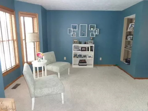 7525 Dover Ln, Parma, OH 44130 photo 3