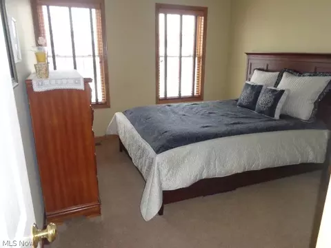 7525 Dover Ln, Parma, OH 44130 photo 16