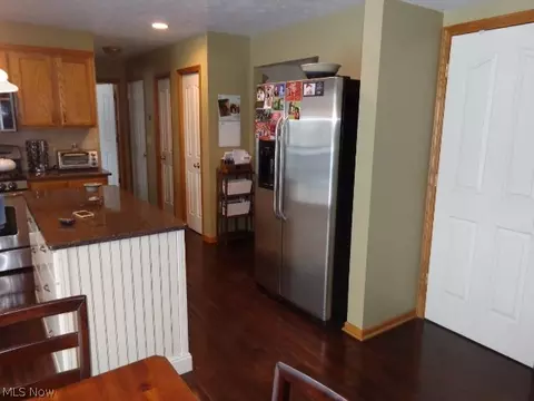 7525 Dover Ln, Parma, OH 44130 photo 6