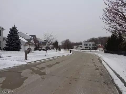7525 Dover Ln, Parma, OH 44130 photo 24