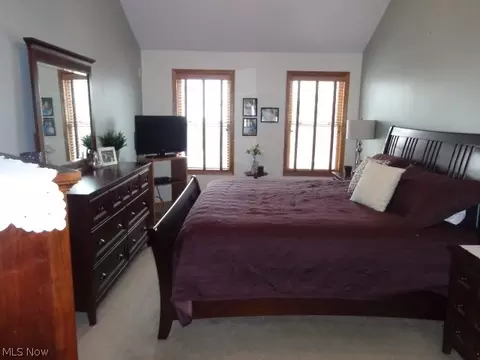 7525 Dover Ln, Parma, OH 44130 photo 12