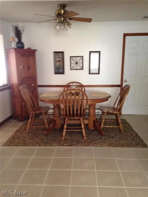 317 Crestview Dr, Elyria, OH 44035 photo 5