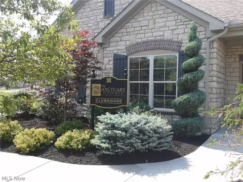 4012 Coventry Ln, Huron, OH 44839 photo 2