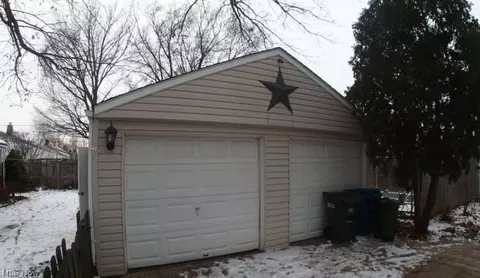 10480 Gabriella Dr, Parma, OH 44130 photo 11