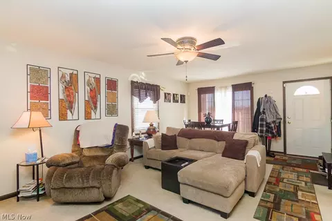 2325 E 42nd St, Lorain, OH 44055 photo 5