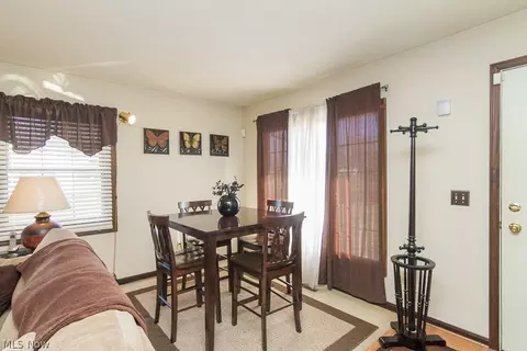 2325 E 42nd St, Lorain, OH 44055 photo 9