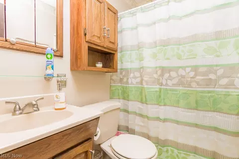2325 E 42nd St, Lorain, OH 44055 photo 14