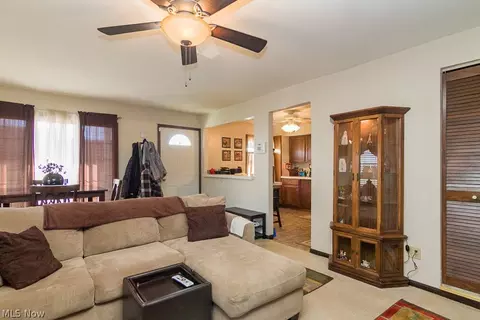 2325 E 42nd St, Lorain, OH 44055 photo 7