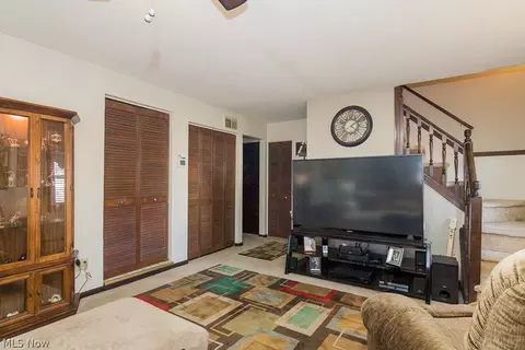 2325 E 42nd St, Lorain, OH 44055 photo 6