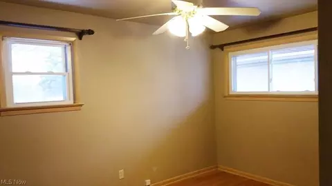 11070 Glamer Dr, Parma, OH 44130 photo 9