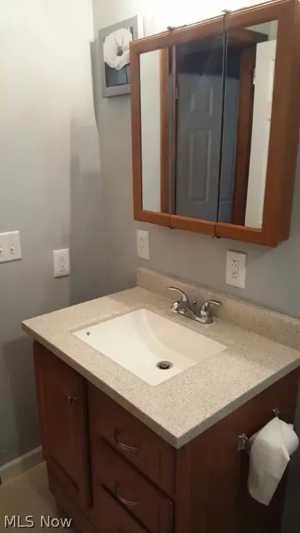 2520 Rockefeller Rd, Wickliffe, OH 44092 photo 8