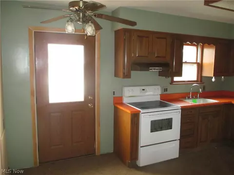 1742 Ridgeview Dr, Wickliffe, OH 44092 photo 6