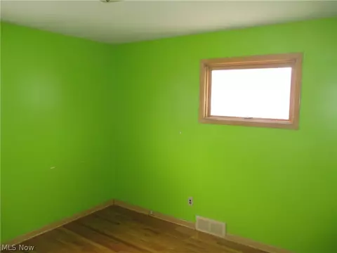 1742 Ridgeview Dr, Wickliffe, OH 44092 photo 5