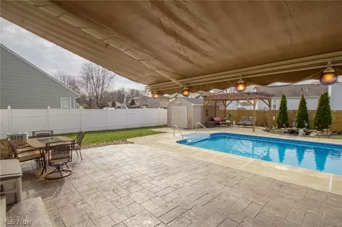 233 Kansas Ave, Elyria, OH 44035 photo 14