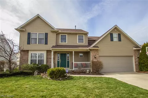 233 Kansas Ave, Elyria, OH 44035 photo 1