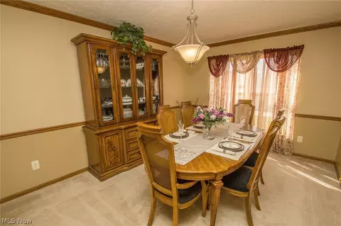 233 Kansas Ave, Elyria, OH 44035 photo 5