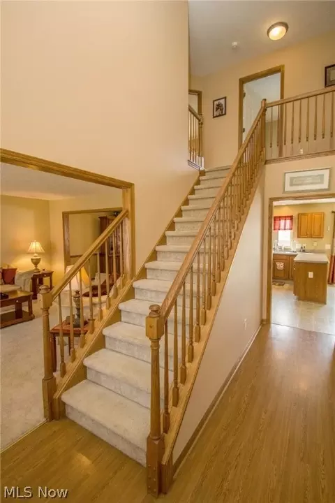 233 Kansas Ave, Elyria, OH 44035 photo 2