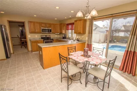 233 Kansas Ave, Elyria, OH 44035 photo 11