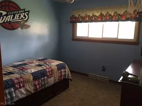 1020 E 3rd St, Dover, OH 44622 photo 12