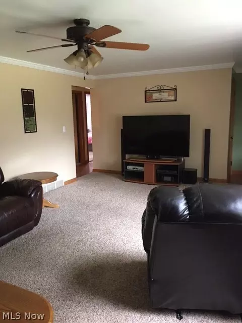 1020 E 3rd St, Dover, OH 44622 photo 4