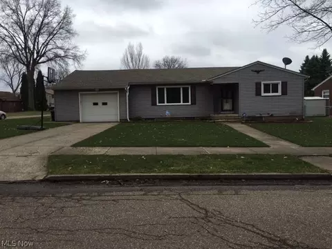 1020 E 3rd St, Dover, OH 44622 photo 1