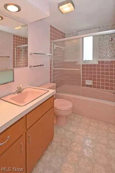 180 Crestview Dr, Elyria, OH 44035 photo 24