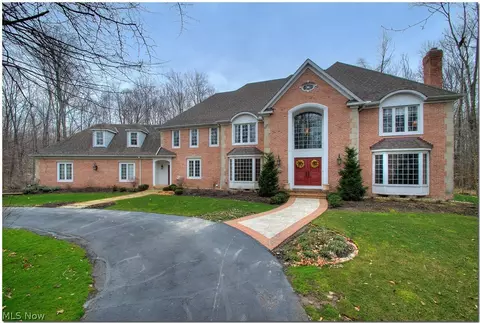 7409 Rollingbrook Trl, Solon, OH 44139 photo 1