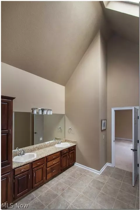 7409 Rollingbrook Trl, Solon, OH 44139 photo 25