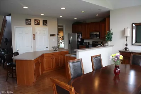 173 Stonepointe Dr, Berea, OH 44017 photo 11