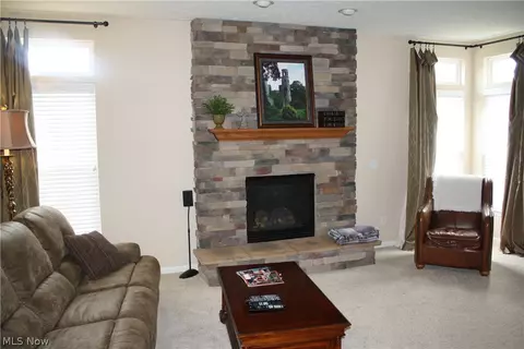 173 Stonepointe Dr, Berea, OH 44017 photo 9