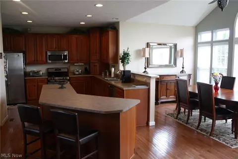 173 Stonepointe Dr, Berea, OH 44017 photo 5