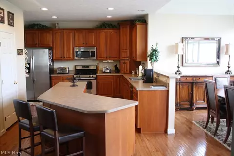 173 Stonepointe Dr, Berea, OH 44017 photo 4