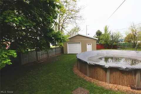 2031 E 29th St, Lorain, OH 44055 photo 14