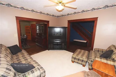 2031 E 29th St, Lorain, OH 44055 photo 3