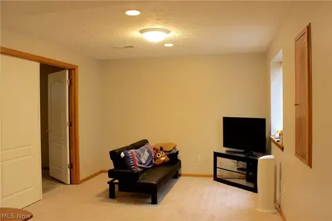 353 Pemberton Dr, Elyria, OH 44035 photo 24