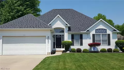 353 Pemberton Dr, Elyria, OH 44035 photo 1