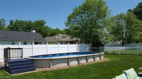 353 Pemberton Dr, Elyria, OH 44035 photo 33